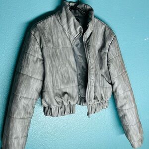 Elegant Women's Gray Puffer Jacket